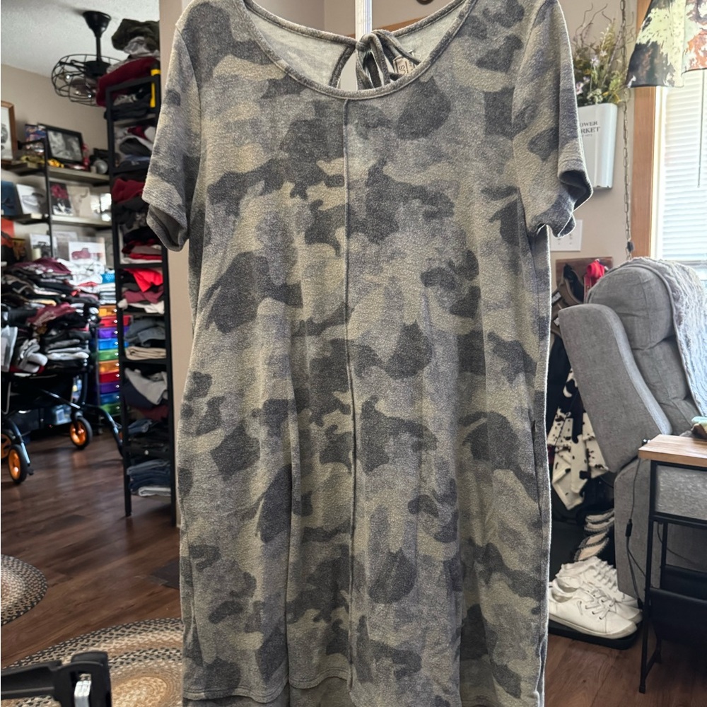 Sinuous Camo Print Midi Dress